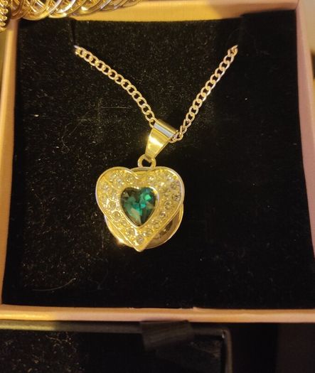 Rosegold Emerald Heart necklace