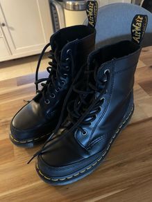 Dr.Marten Boots