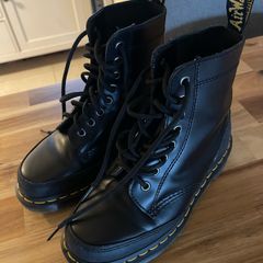 Dr.Marten Boots