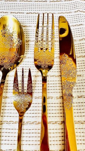 New Gold cutleru 5 pc x 10 sets Dining knife Fork Spoon Dessert spoon Salad fork