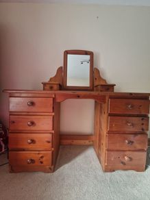 dressing table