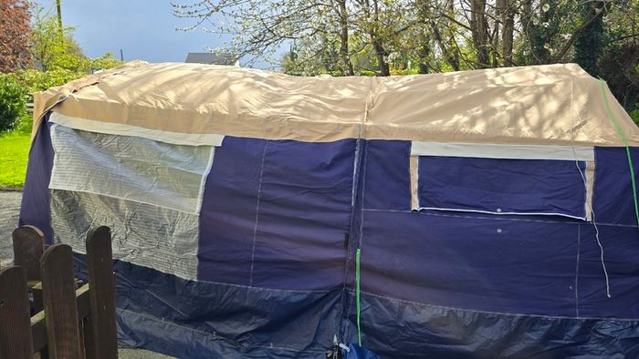 Triagano 315 GL Trailer tent