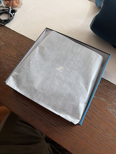 Sennheiser HDB 630 (opened)