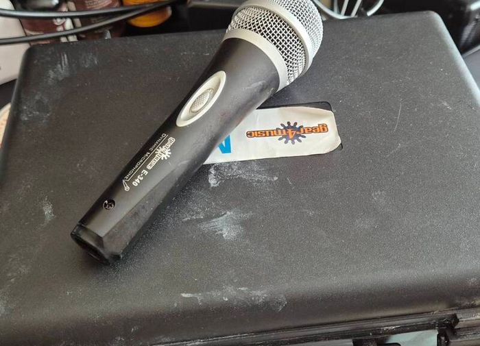 4 x Gear4Music Microphones