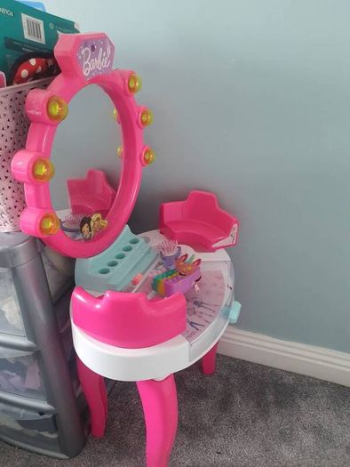 barbie vanity desk