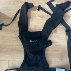 Ergobaby Embrace carrier - cozy newborn carrier, black