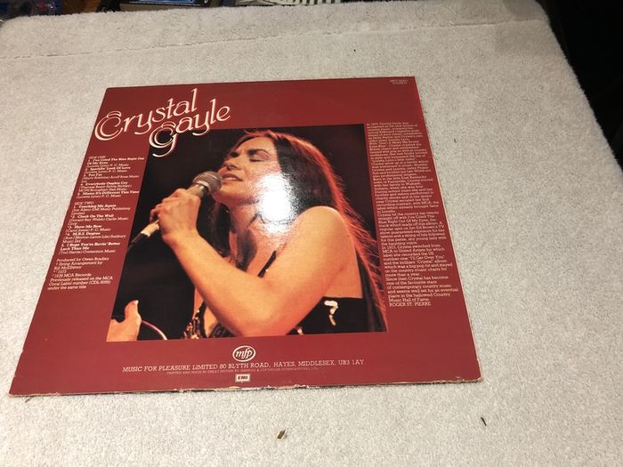 Crystal Gayle - I've Cried The Blue Right out of my Eyes