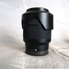 Sony 28-70mm f/3.5-5.6 OSS Kit Lens (Front/Rear Caps + Hood)