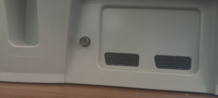 32" old / vintage / retro CRT TV