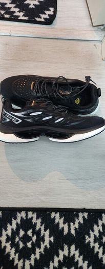 Shock Absorbent Lace Up Sneakers