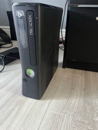 xbox 360 slim RGH 3.0 250GB