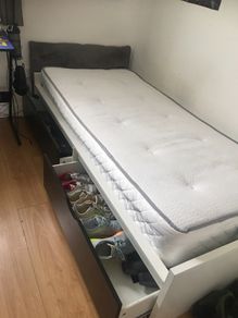 Free storage bed