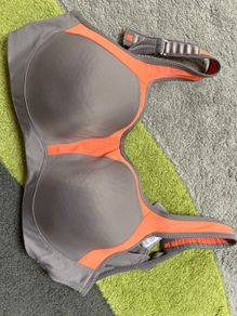 sport bra
