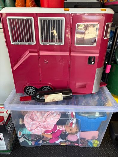 Our Generation Vet, Horse Box, Dolls
