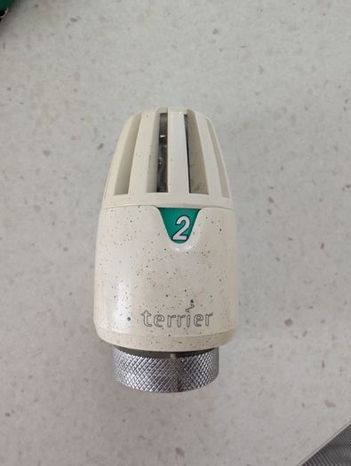 Radiator valve