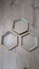 Wall decor, Shelf