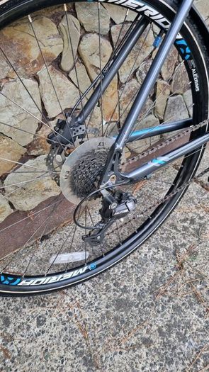Merida crossway 40 hybrid Like new