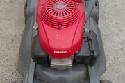 Honda HRX537 self drive lawnmower with 23 inch mulching plastic deck, in good condition. Sold as you seen