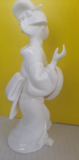 New collectable fine bone China Geisha girl