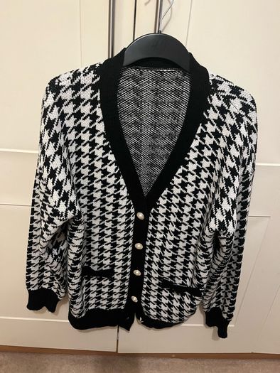 Ladies Houndstooth Cardigan