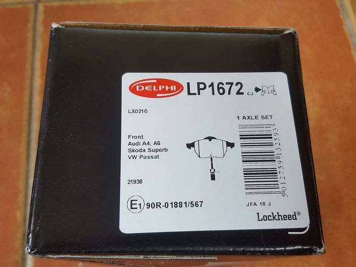 Audi A4 (B6 B7) A6 (C5 C6) VW Passat B5 B5.5 Seat Exeo Skoda Superb FRONT Brake Pad Set