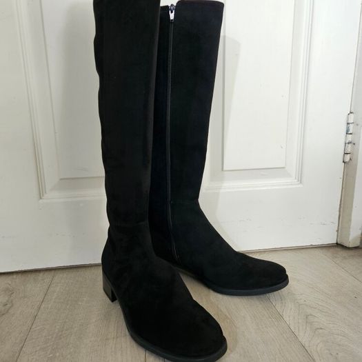 Unisa low heel knee height Spanish black suede leather boots RRP 165 euro new & in a presentable box UK size 8 EU 42C