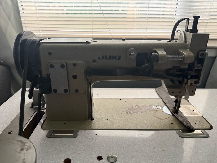 Juki Dnu-241 Heavy-duty Industrial Walking Foot Sewing Machine