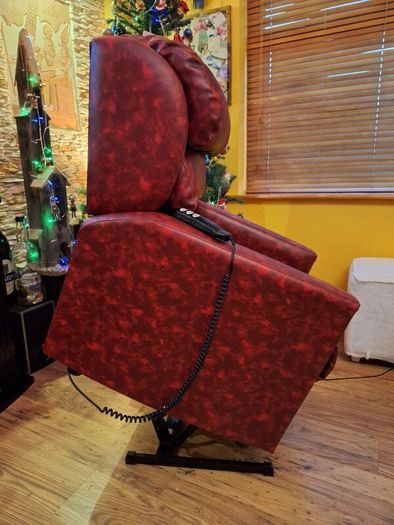riser / recliner electric armchair