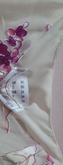 New beautiful KIRSTEN KROG designer top tag attached