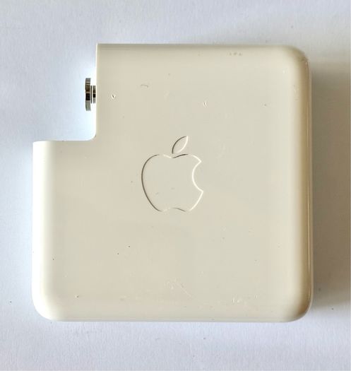 Apple 67 watt power adapter