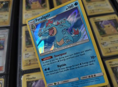 Feraligatr ! Holo Rare ! from Dragon Majesty Set ! 2018 ! Pokemon Card !