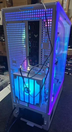 LianLi TUF i7 Ultra RTX 5070 White Gaming PC