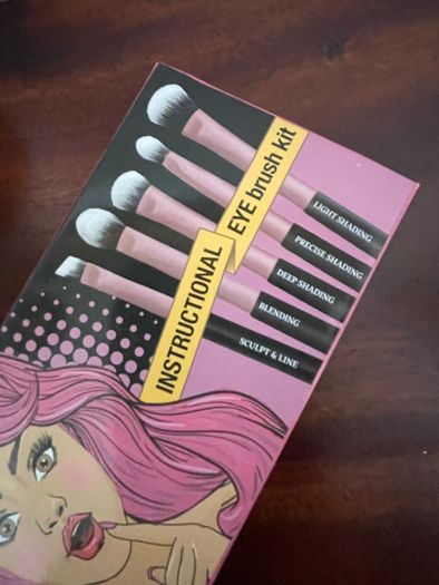 Vero Mona Instructional Eye Brush Set - New