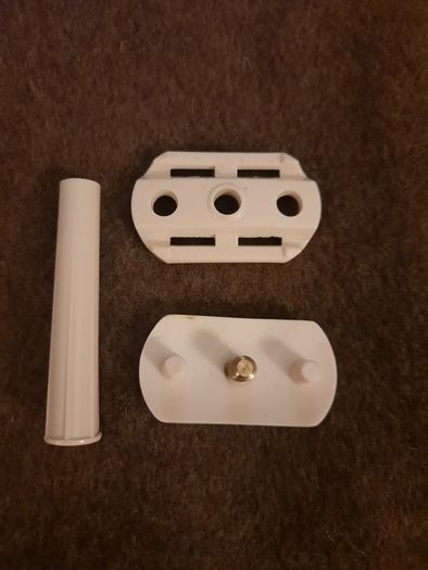 ladies vintage nymph razor with two razor blades in original packaging circa 1960's in excellent condition with no issues FREE STANDARD POSTAGE INCLUDED