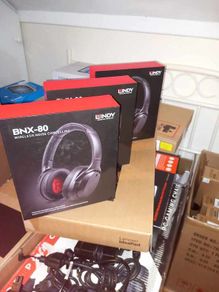 Lindy BNX-80 Wireless Hybrid Noise Cancelling Headphone