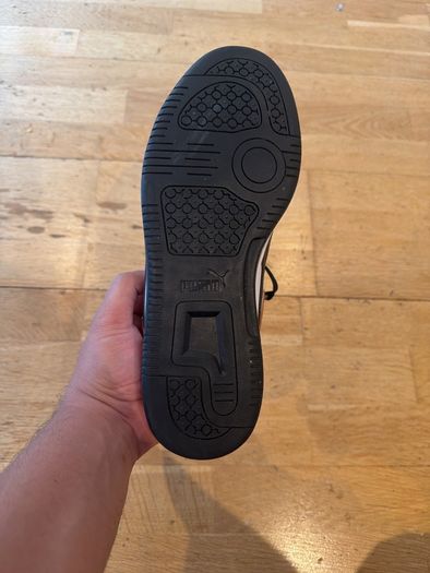 Puma Sneakers