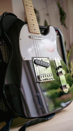 Squier Sonic Telecaster MN Black Electric Guitar with Accessories