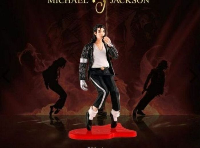 Jackson Action Figures X 5