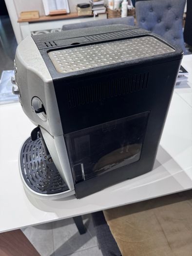 DeLonghi Magnifica Caffee Machine