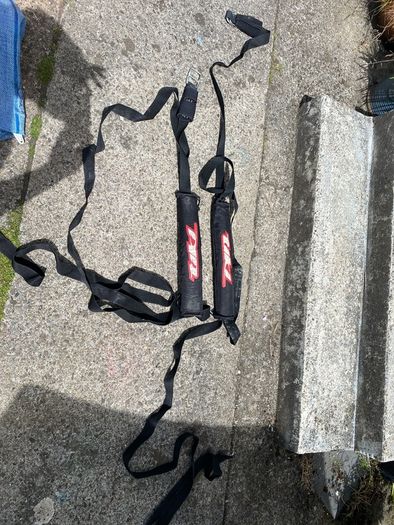 Surfboard roof straps
