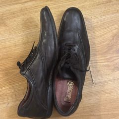 Men's black leather pointed formal shoes