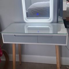 Vanity / Dressing Table with Led mirror