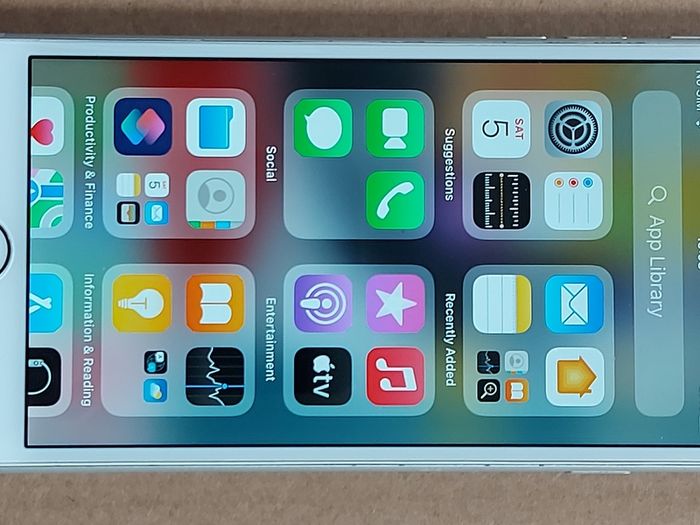 Apple Iphone 6s, White, 32GB, Battery Life 83 percent, Excellent condition