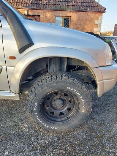 2005 Suzuki Grand Vitara for breaking