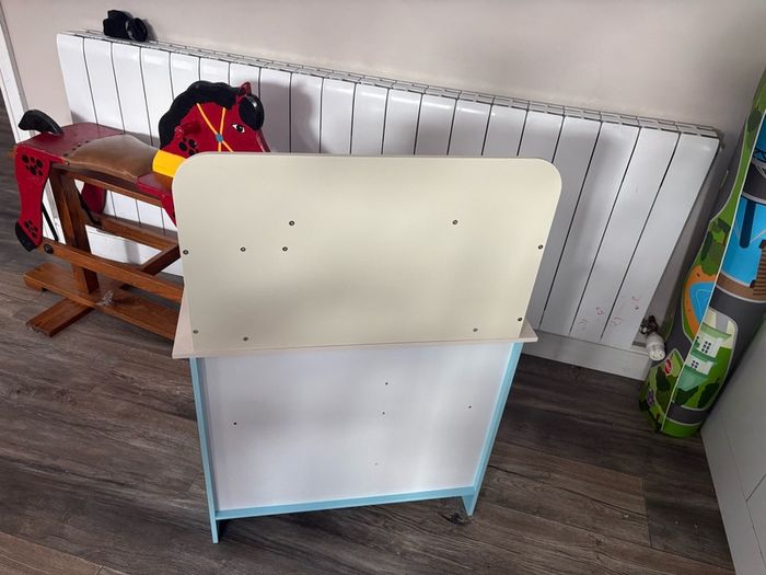 Bluey wooden kitchen FTG
