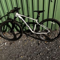 Giant talon 1