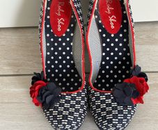 woman shoes, size 6
