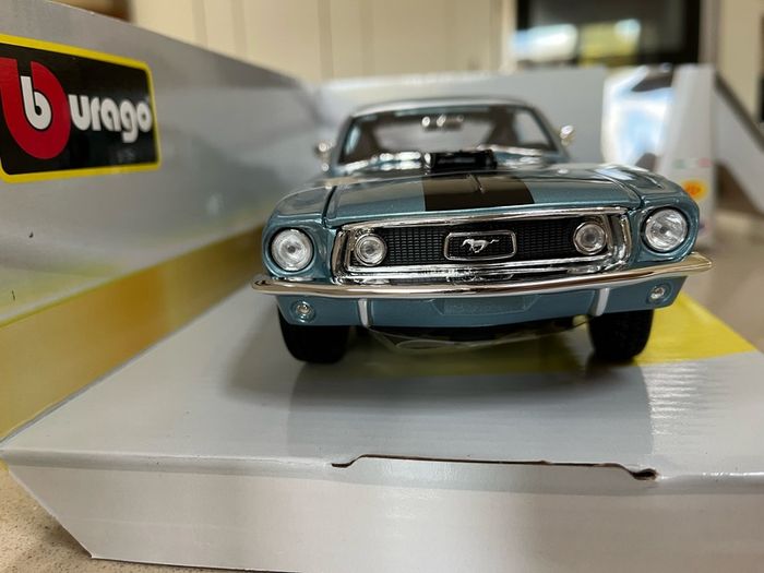 Ford Mustang GT Cobra Jet 1/18 Burago Rare
