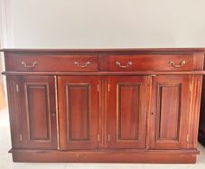 Mahogany sidebars and drinks bar (2 pieces)