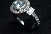Vintage 9ct Gold White Stone Halo Ring